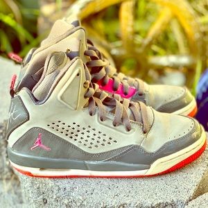 Nike Jordan Flight Youth Size 4.5 Basketball Shoes